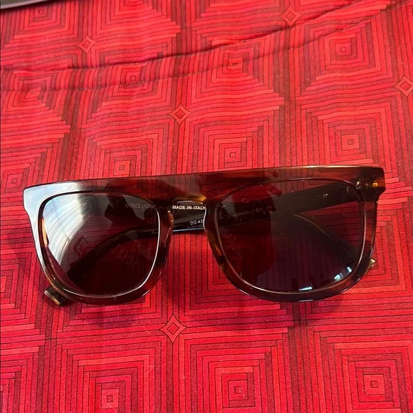 Dolce & Gabbana Tortoise Sunglasses with Black Case display picture 1